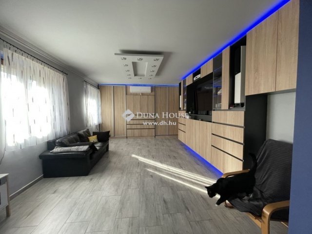 Eladó családi ház, Csömörön 119.9 M Ft, 3 szobás