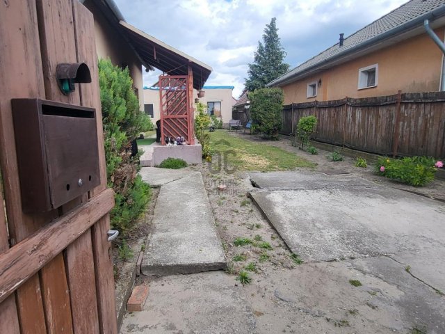 Eladó családi ház, Monoron 49.9 M Ft, 3 szobás