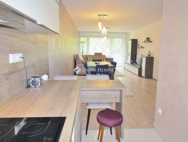 Kiadó téglalakás, albérlet, Debrecenben 380 E Ft / hó, 3 szobás