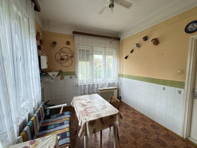 Eladó családi ház, Jászkisérén 13 M Ft, 2 szobás