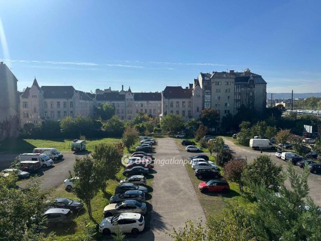 Eladó téglalakás, Budapesten, VI. kerületben 120 M Ft