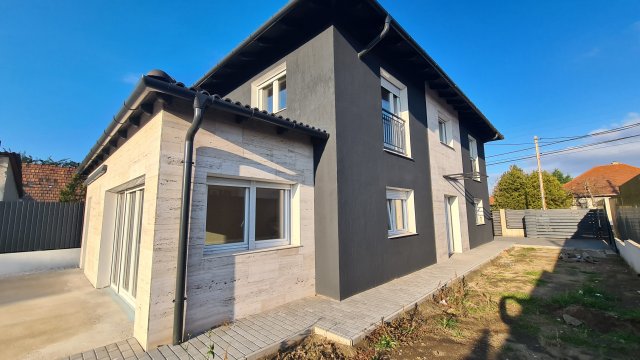 Eladó családi ház, Dunaharasztin 149.9 M Ft, 6 szobás