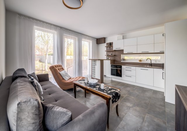 Eladó ikerház, Balatonkenesén 84.99 M Ft, 3 szobás