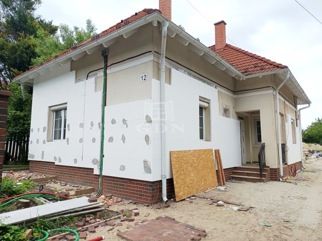 Eladó téglalakás, Százhalombattán 80 M Ft, 4 szobás