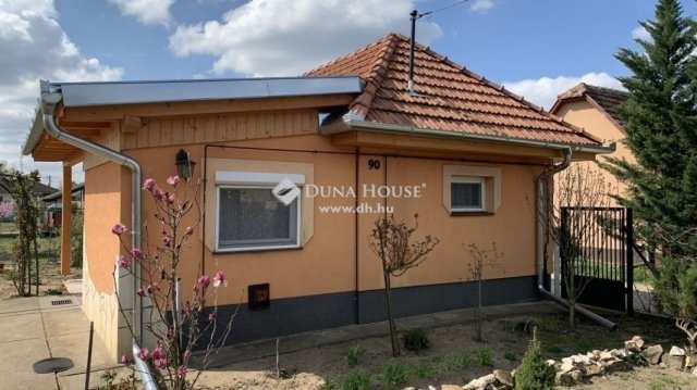 Eladó családi ház, Kecskeméten 39.9 M Ft, 1+1 szobás