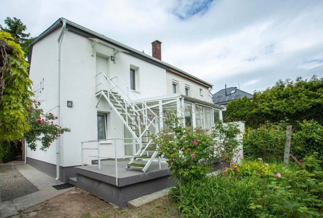 Eladó családi ház, Budaörsön 149.9 M Ft, 2+2 szobás