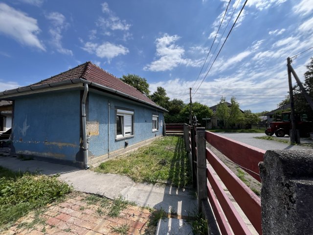 Eladó családi ház, Berhidán 31.9 M Ft, 2 szobás