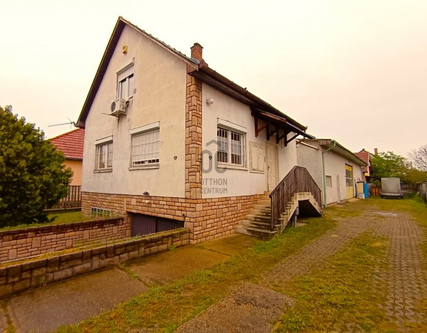 Eladó családi ház, Dunaharasztin 75 M Ft, 3 szobás