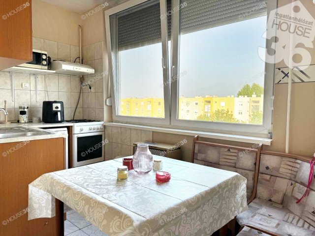 Eladó téglalakás, Kecskeméten 34.99 M Ft, 2 szobás