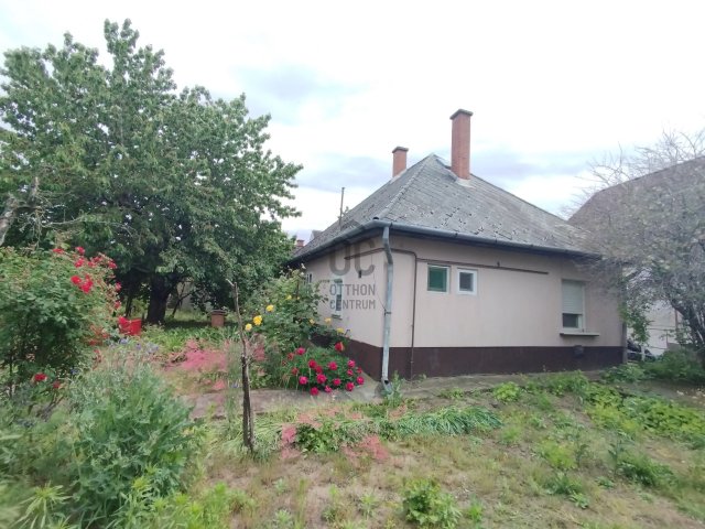 Eladó családi ház, Siófokon 94.9 M Ft, 3 szobás
