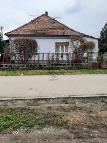 Eladó családi ház, Gödön 54.98 M Ft, 4 szobás
