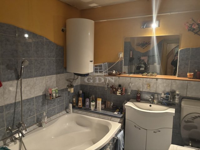 Eladó családi ház, Bőnyön 26.99 M Ft, 2 szobás