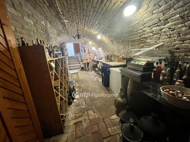 Eladó üzlethelyiség, Szegeden 19.9 M Ft / költözzbe.hu