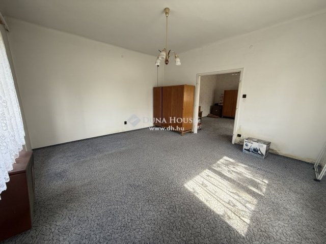 Eladó családi ház, Budapesten, XX. kerületben 150 M Ft, 8 szobás