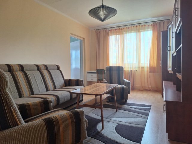 Kiadó panellakás, albérlet, Szegeden 150 E Ft / hó, 2+1 szobás