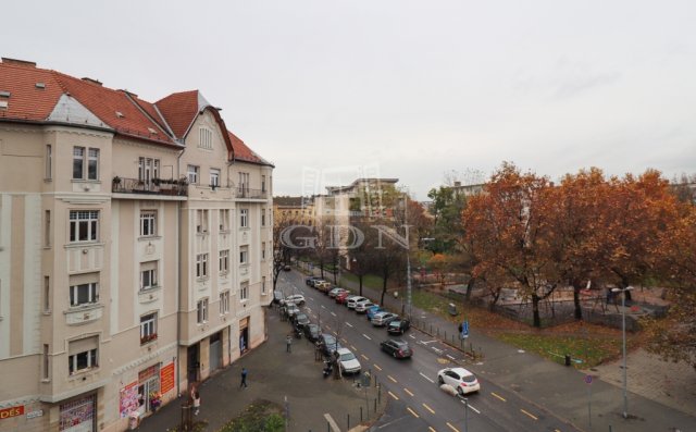 Eladó téglalakás, Budapesten, XIII. kerületben, Bulcsú utcában