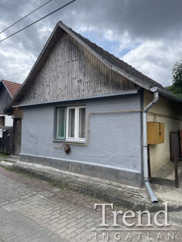 Eladó családi ház, Dunaújvárosban 17.9 M Ft, 2 szobás