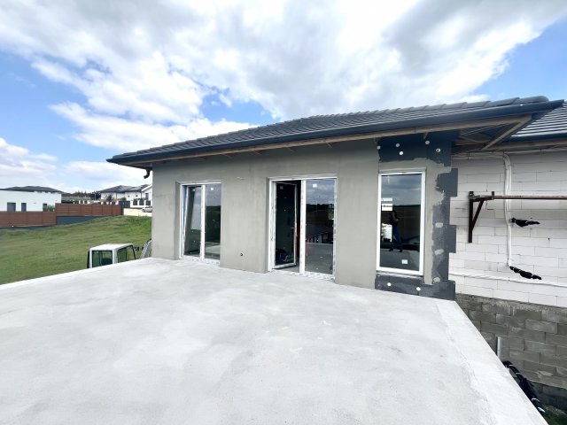 Eladó ikerház, Pécelen 122 M Ft, 5 szobás / költözzbe.hu