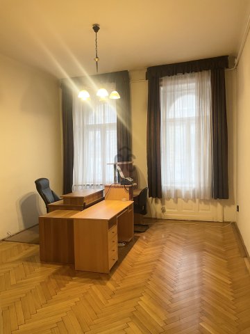 Eladó téglalakás, Budapesten, VI. kerületben 99 M Ft, 3 szobás