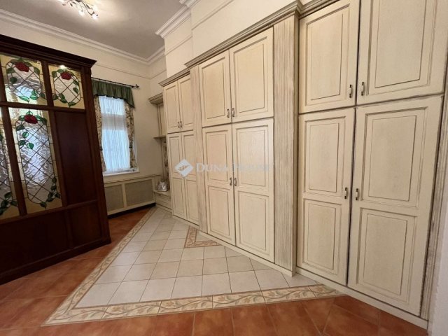 Kiadó téglalakás, albérlet, Kecskeméten 200 E Ft / hó