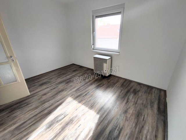 Kiadó téglalakás, albérlet, Mohácson 110 E Ft / hó, 2 szobás