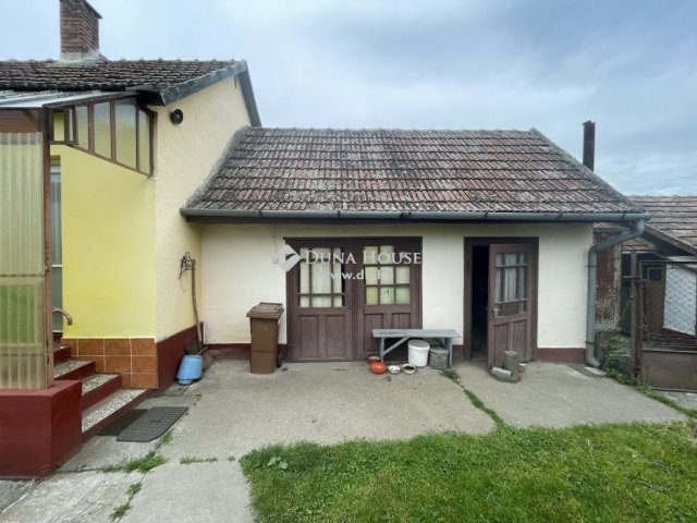 Eladó családi ház, Tóalmáson 34 M Ft, 3+1 szobás