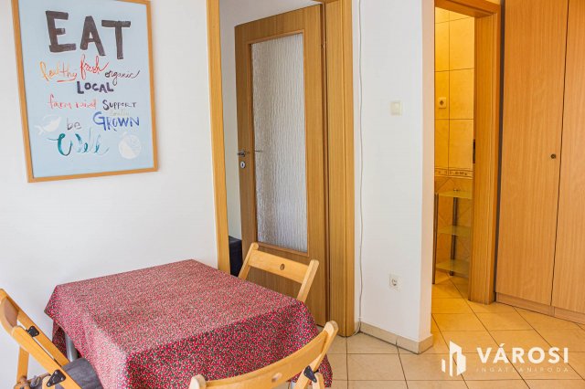 Kiadó téglalakás, albérlet, Szegeden 180 E Ft / hó, 1+1 szobás