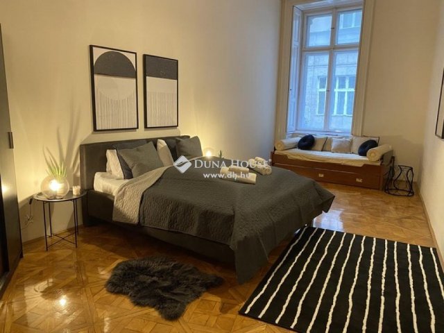 Eladó téglalakás, Budapesten, V. kerületben 250 M Ft, 3 szobás