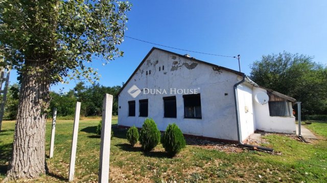 Eladó mezogazdasagi ingatlan, Jászkisérén 5.2 M Ft, 3 szobás