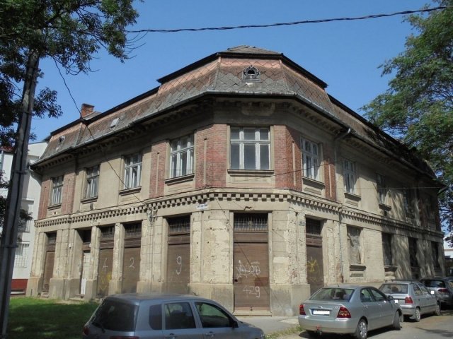 Eladó ipari ingatlan, Debrecenben 200 M Ft / költözzbe.hu