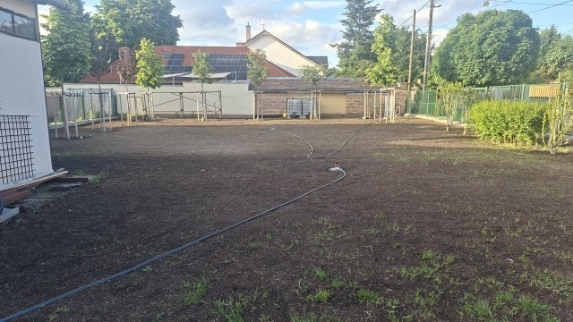 Eladó telek, Budapesten, XVI. kerületben 100 M Ft