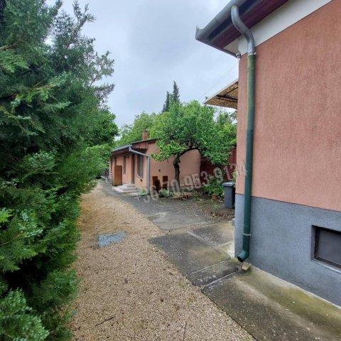 Eladó ikerház, Hévízen 68 M Ft, 4 szobás / költözzbe.hu