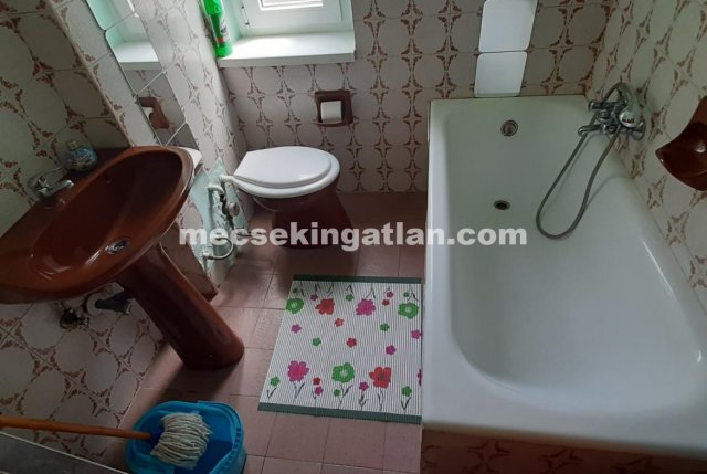 Kiadó téglalakás, albérlet, Pécsett 110 E Ft / hó, 1 szobás