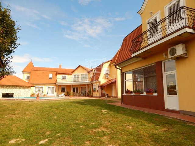 Eladó hotel, Kaposváron 298 M Ft / költözzbe.hu