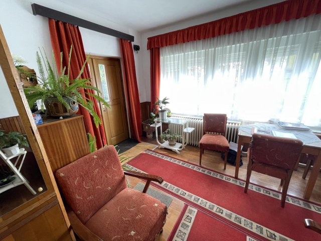 Eladó családi ház, Veszprémben 84.99 M Ft, 4 szobás