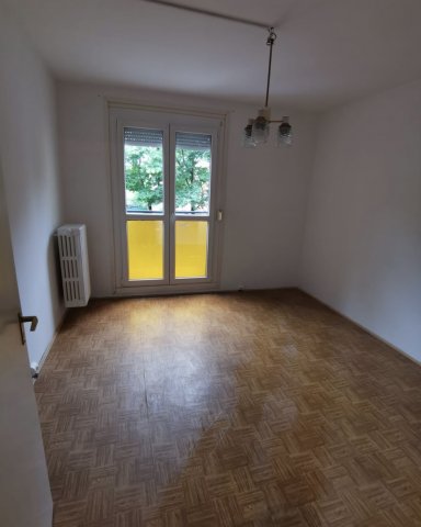 Eladó panellakás, Pécsett 34.9 M Ft, 2 szobás