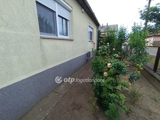 Eladó családi ház, Hatvanban 75 M Ft, 3 szobás
