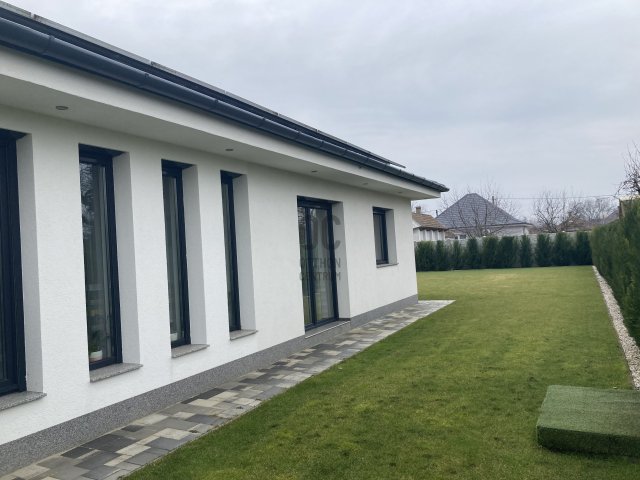 Eladó családi ház, Debrecenben 165 M Ft, 5 szobás