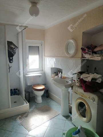 Eladó családi ház, Csörnyeföldön 15.9 M Ft, 2 szobás