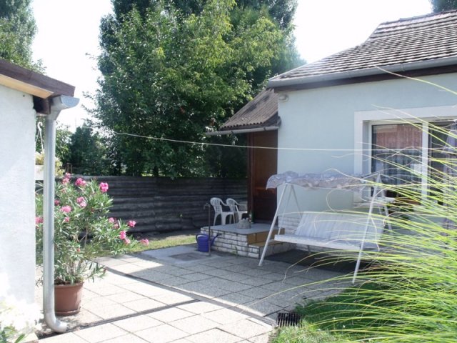 Eladó családi ház, Székesfehérvárott 39 M Ft, 3 szobás