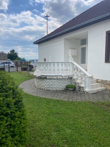 Eladó családi ház, Bonyhádon 67 M Ft, 3 szobás