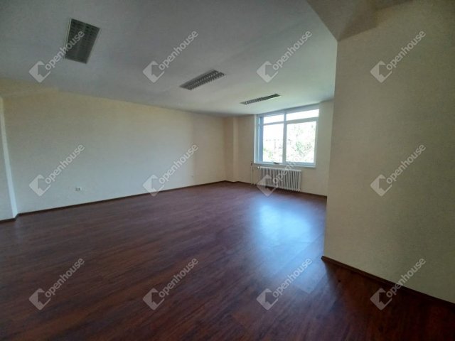 Kiadó iroda, Debrecenben 96 E Ft / hó, 1 szobás