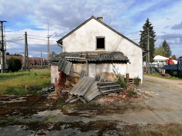 Eladó üzlethelyiség, Lentiben, Petőfi úton 17 M Ft, 1 szobás