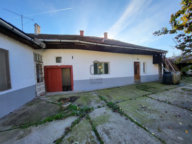 Eladó családi ház, Gyöngyösön 50.9 M Ft, 4 szobás