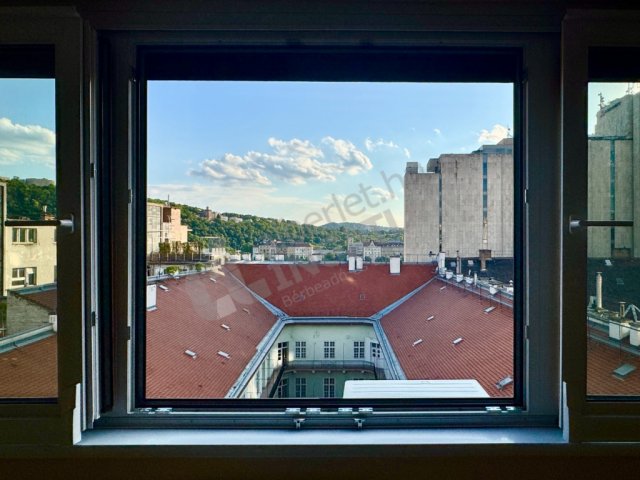 Kiadó téglalakás, albérlet, Budapesten, V. kerületben, 1 szobás