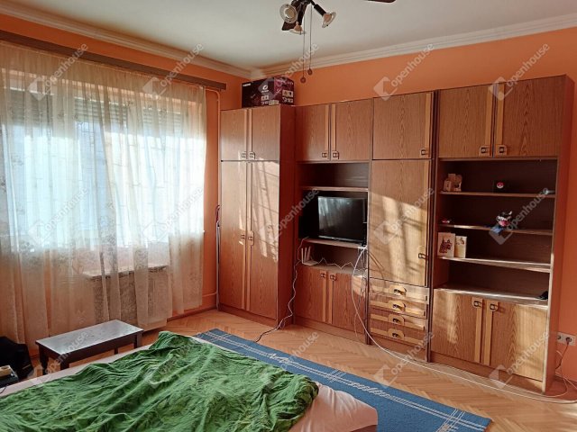 Eladó téglalakás, Szegeden 29.9 M Ft, 1 szobás