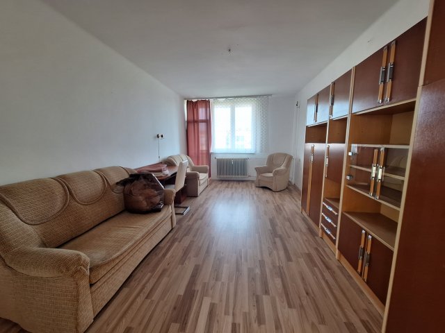 Eladó téglalakás, Sárváron 31.5 M Ft, 2 szobás
