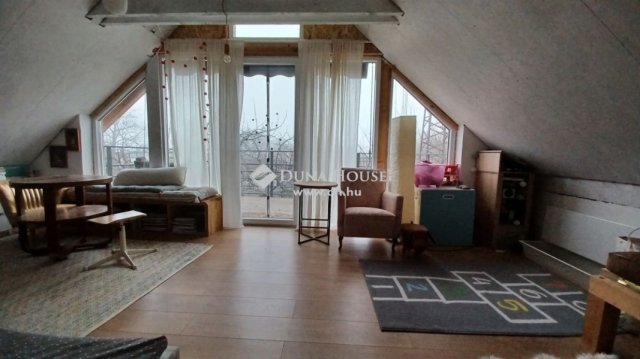 Eladó családi ház, Balatonalmádiban 59.9 M Ft, 2 szobás
