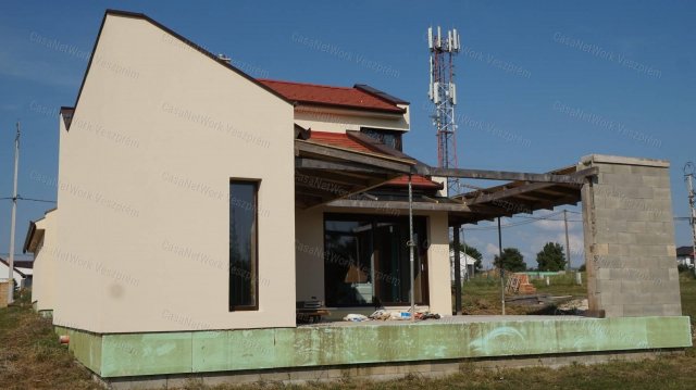 Eladó családi ház, Nemesvámoson 220 M Ft, 5 szobás