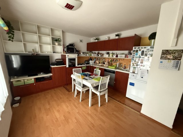 Eladó családi ház, Pakson 64 M Ft, 4 szobás